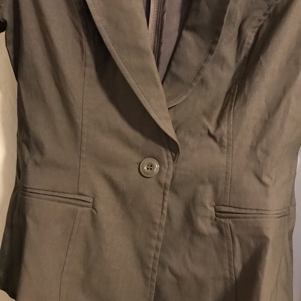 Jacket - Picture 3 of 4